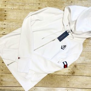 NWT Tommy Hilfiger Hoodie Size Medium